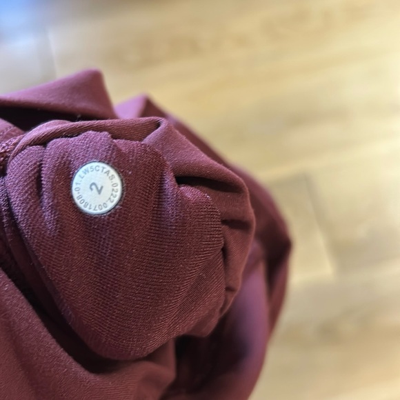 Lululemon Align Pant II 25" in Cassis - Picture 8 of 8